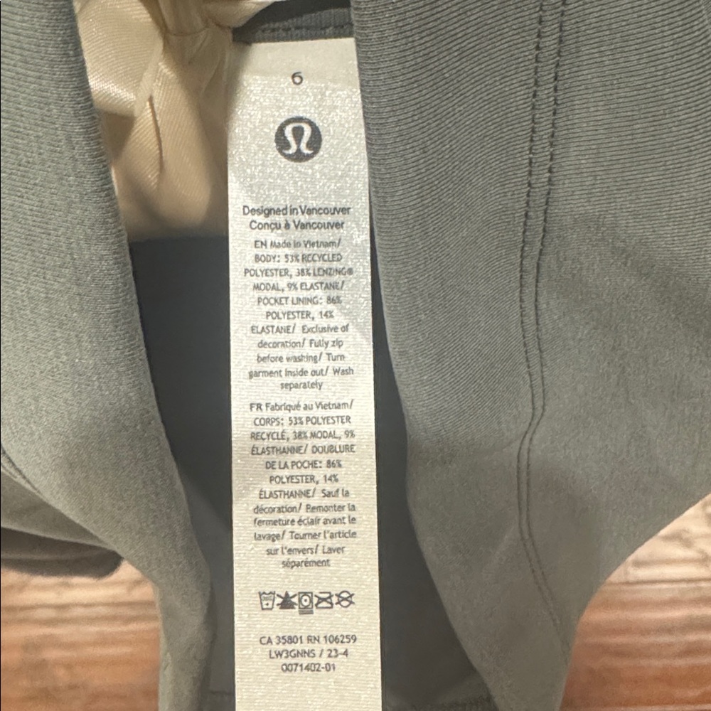 NWT Lululemon Softstreme Cinch-Waist Jacket Smoked Spruce Size 6 - Picture 10 of 15